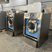 Model SP-65 B&C Washer/Extractor, Year 2014, Excellent Condition