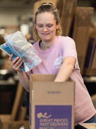Cleaner's Supply Employee Packing Shipping Box Dry Cleaning Supplies | Tailoring Supplies | Laundry Supplies