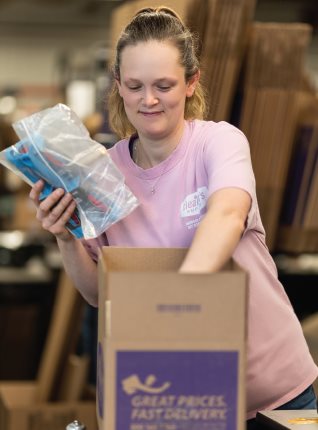 Cleaner's Supply Employee Packing Shipping Box
